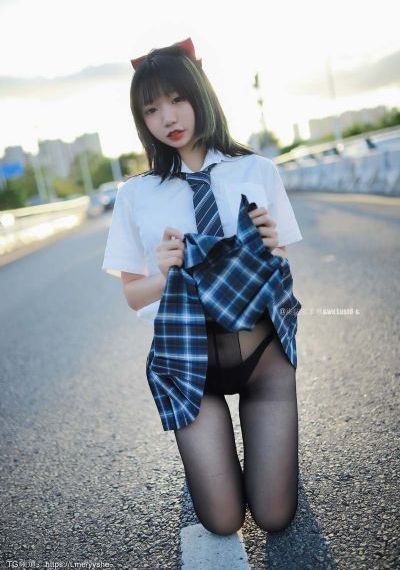 欧美男奔跑背影壁纸_720迅雷电影在线